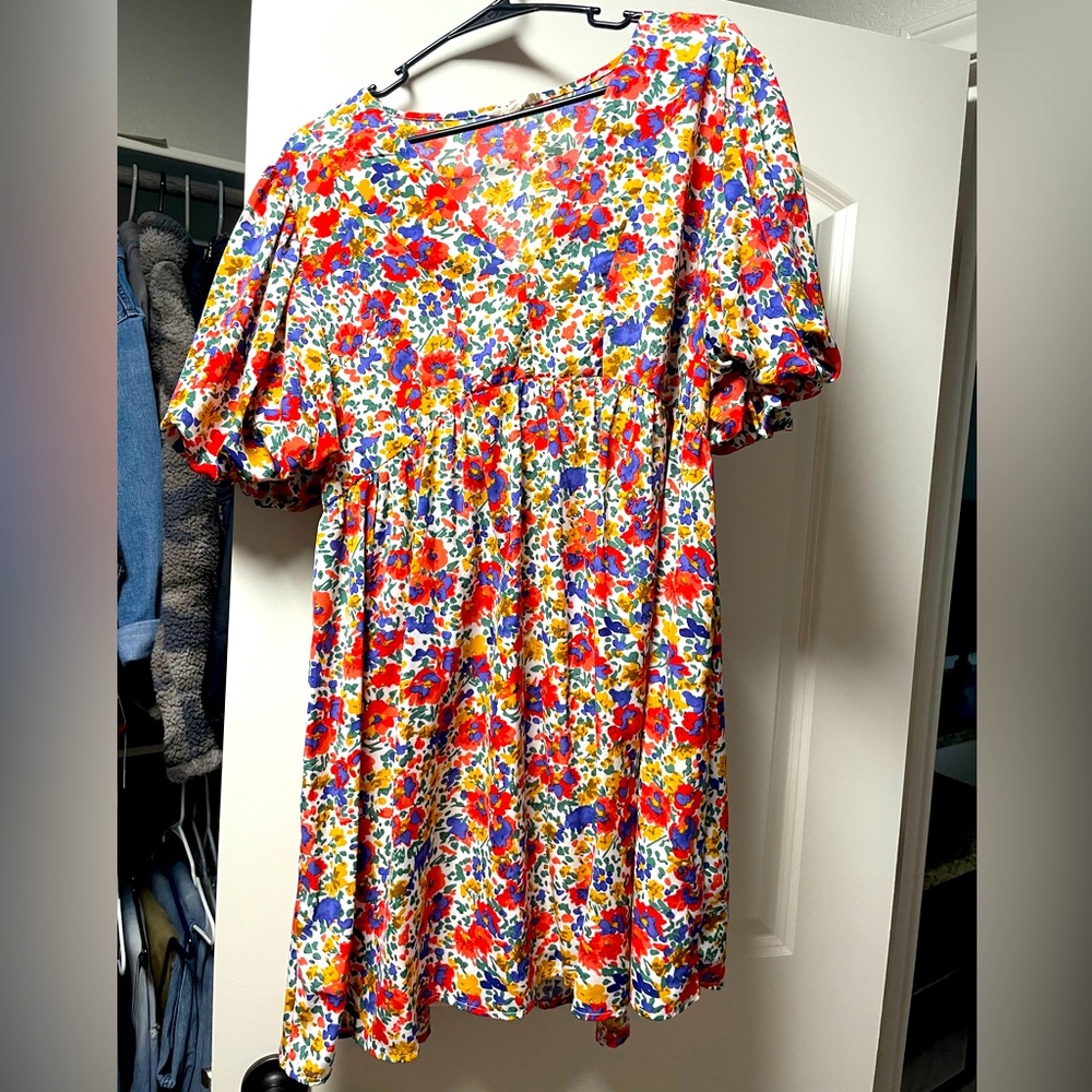 Entero v-neck dress